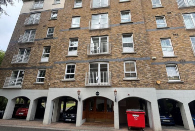 €1,900 per month
